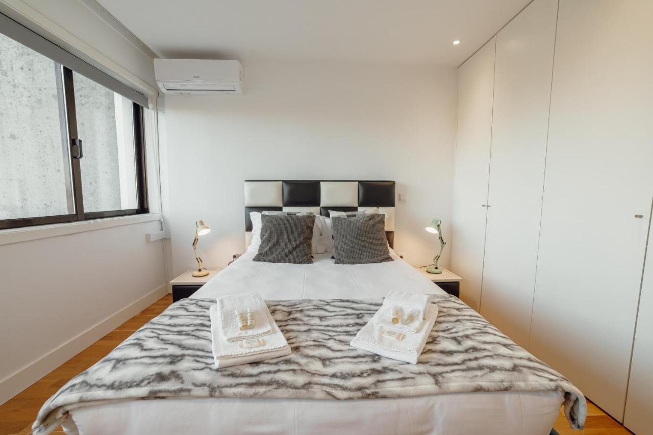 Downtown Stylish Apartment With Garage By Vacationy Porto Ngoại thất bức ảnh